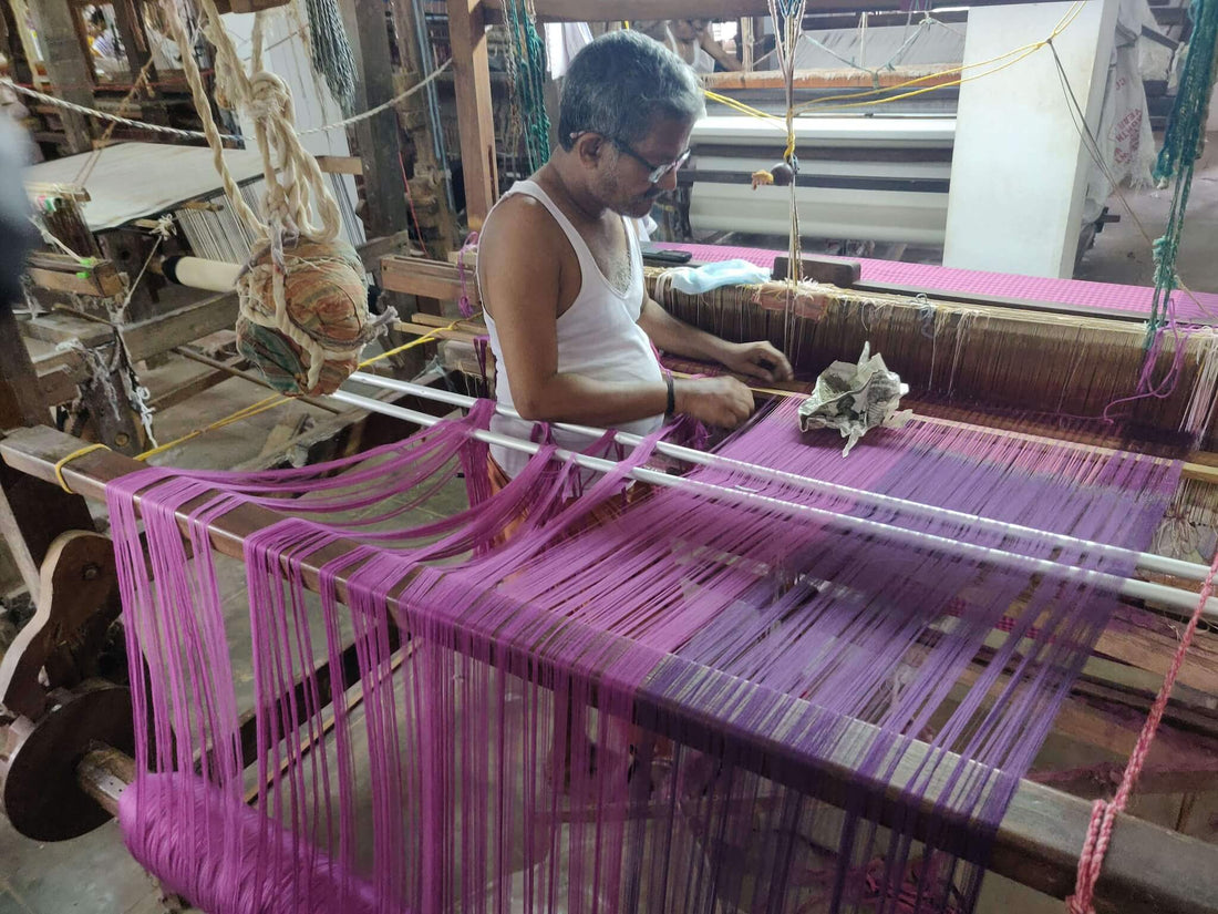 Handloom vs. Power Loom: Understanding the Differences and Benefits of Handloom Products