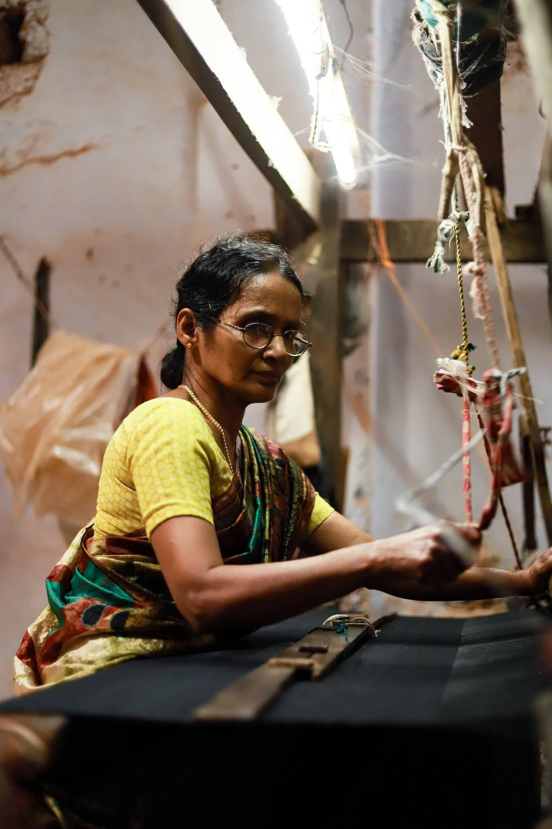 Who Made Our Products: The Artisans Behind Suee's Handloom Creations