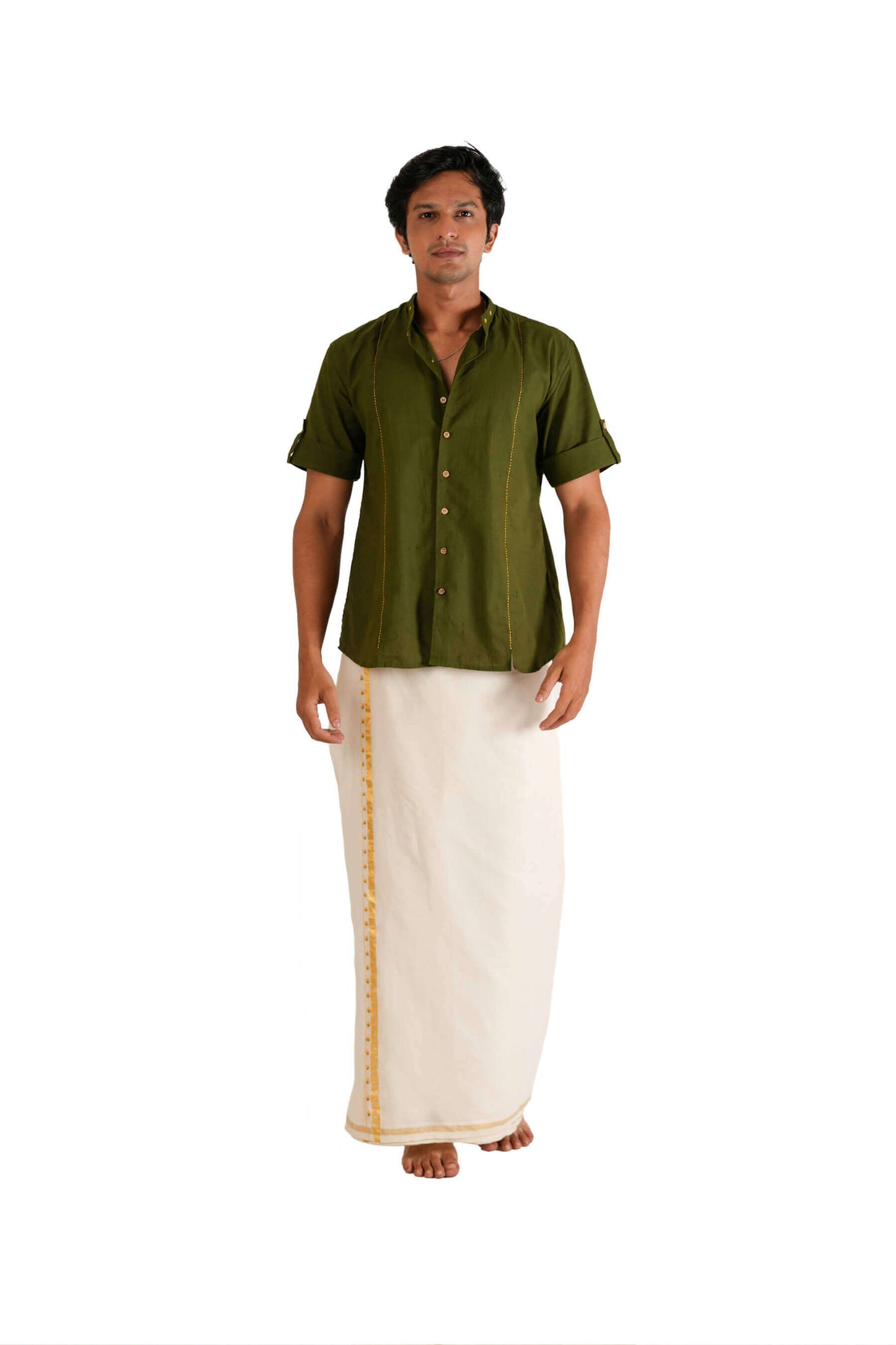 Handloom Mukutti Poovu Hand Embroidered Mundu