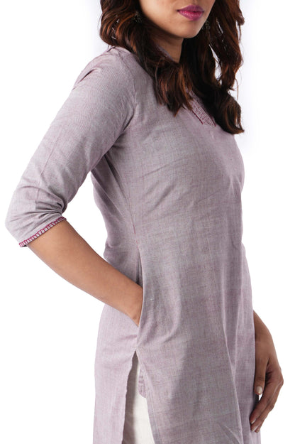 Handloom Light Purple Embroidered V-Neck Kurta