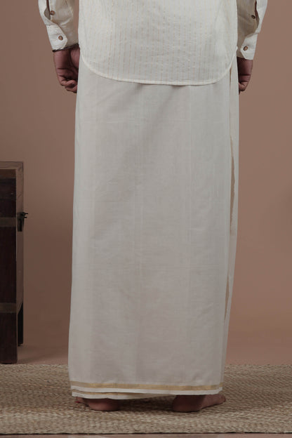 Parrot Motif Hand Embroidered Along Kasavu mundu