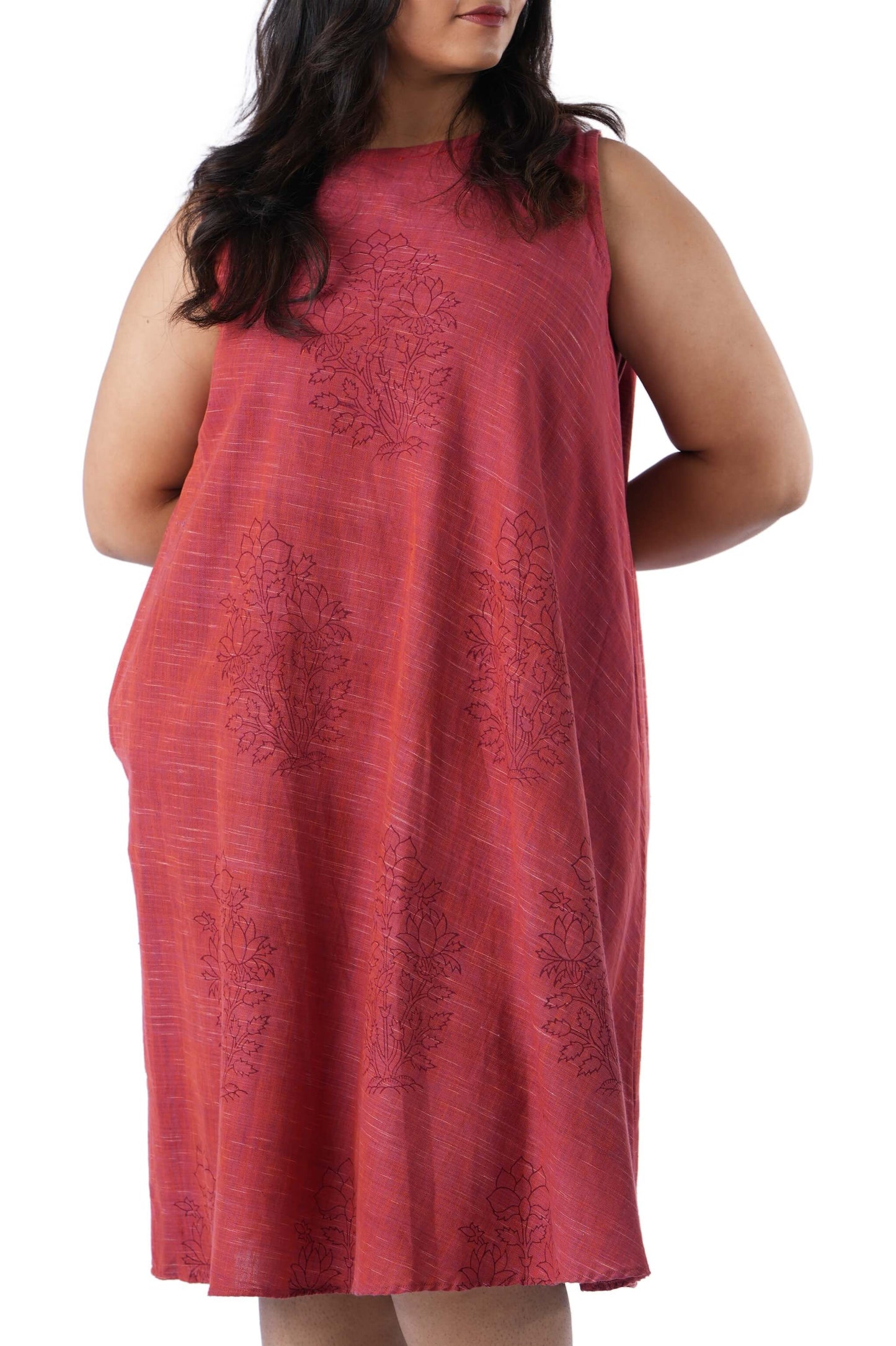 Red sleeveless dress