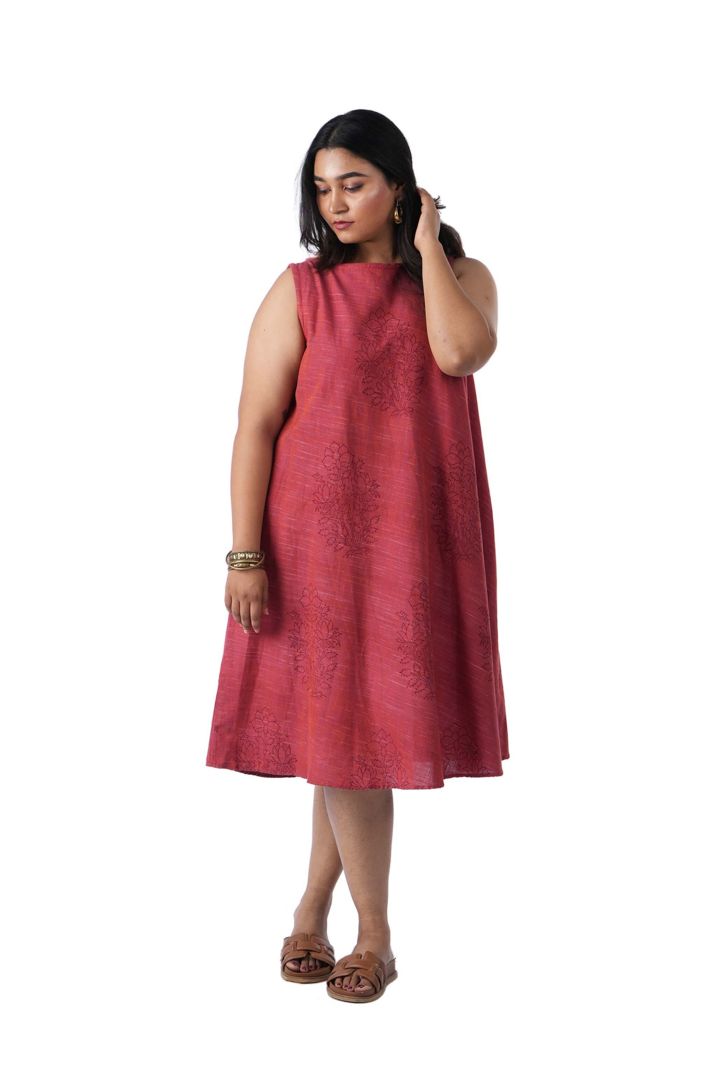 Red sleeveless dress
