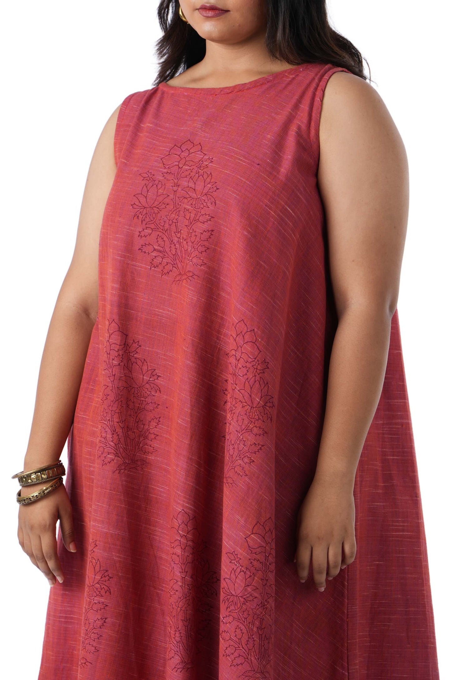 Red sleeveless dress