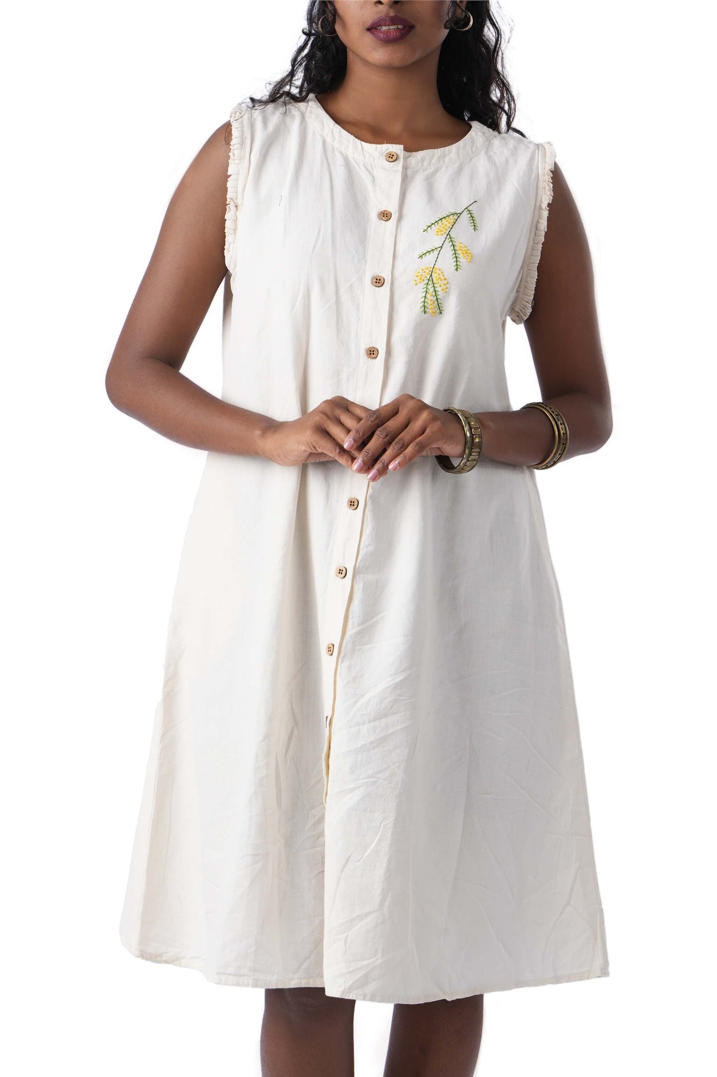 Sleeveless Pleated Dress with Yellow embroidery