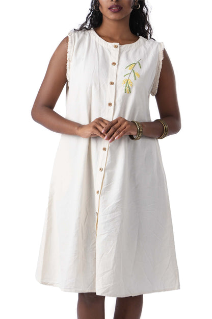 Sleeveless Pleated Dress with Yellow embroidery