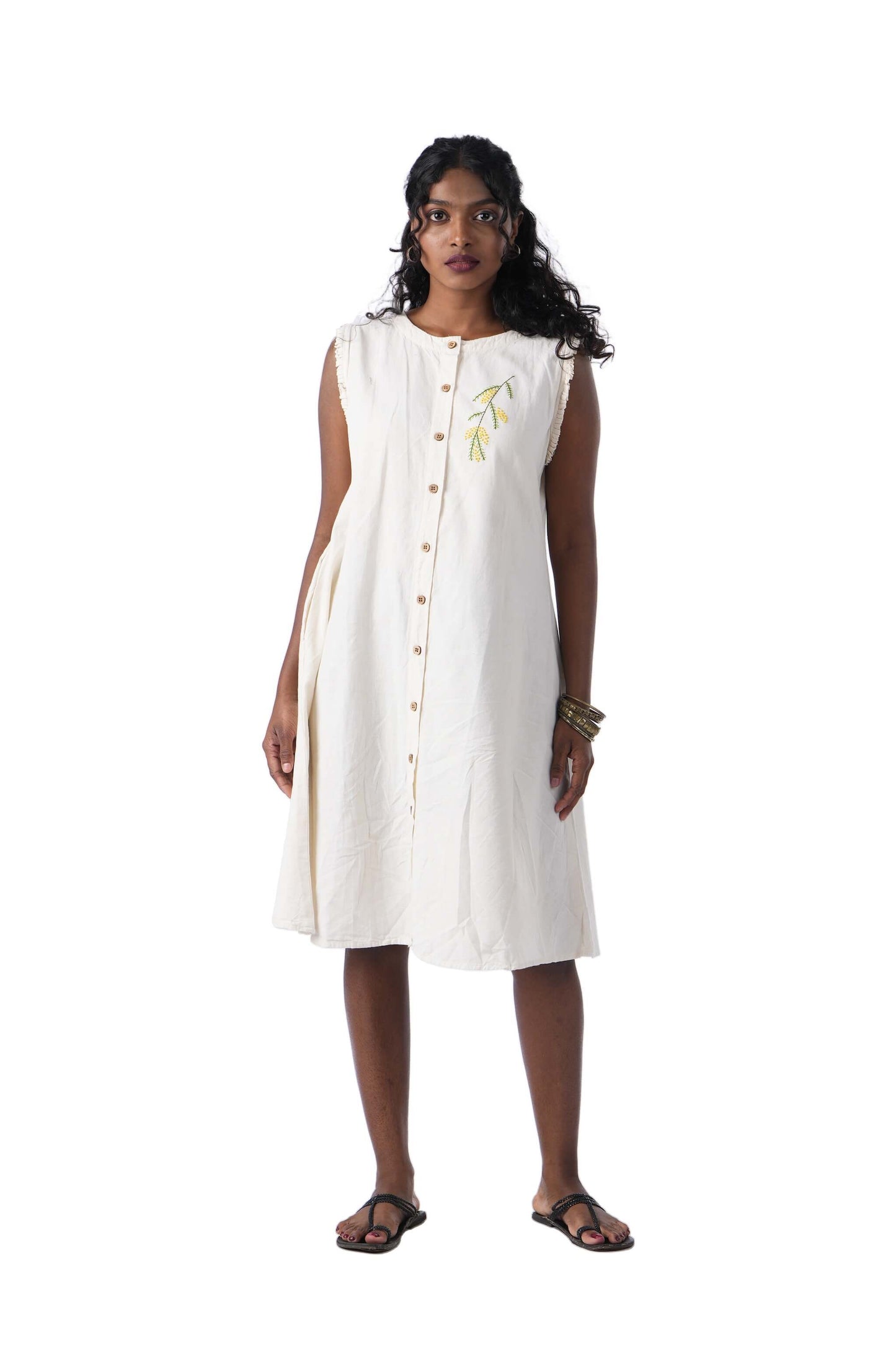 Sleeveless Pleated Dress with Yellow embroidery